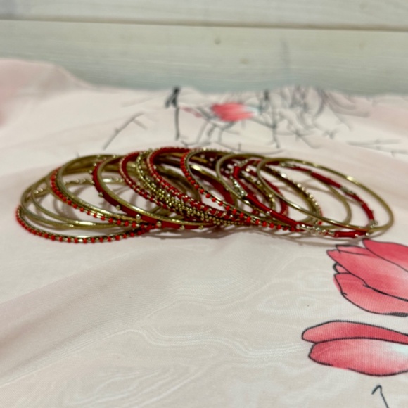 Red Velvet Gold Silver Studded Bangle Bracelets Set 16 - Picture 6 of 8